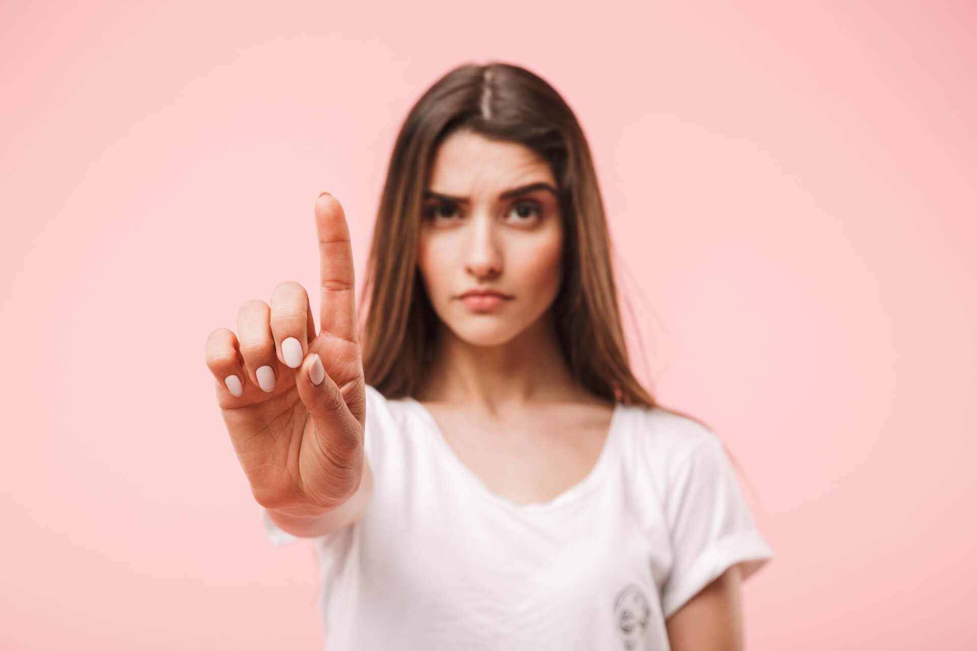 Each case is specific but there are several common and effective tips to stop people from unfollowing.